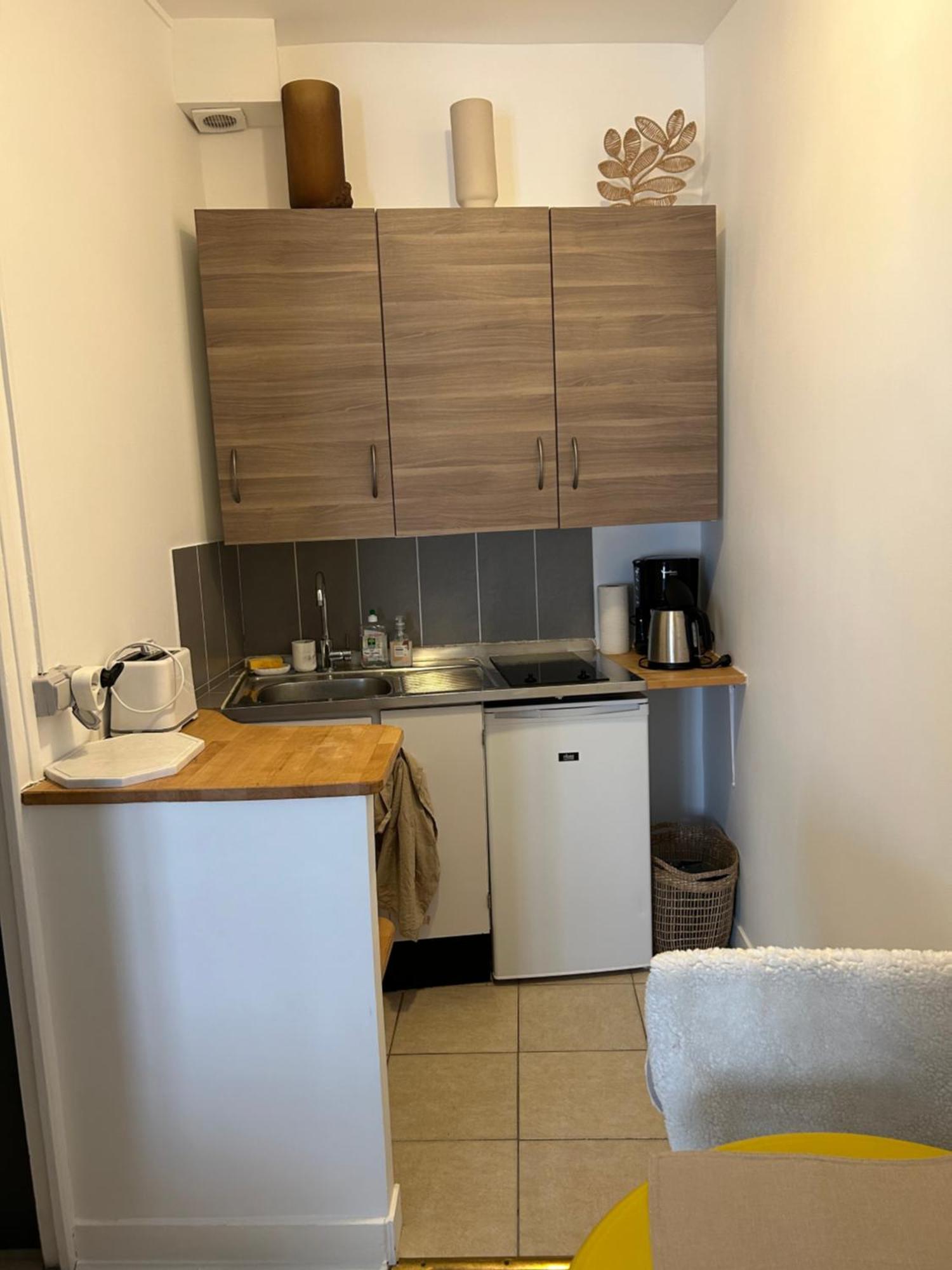 Grand Studio Entierement Renove Au Coeur De Paris Apartment Bagian luar foto