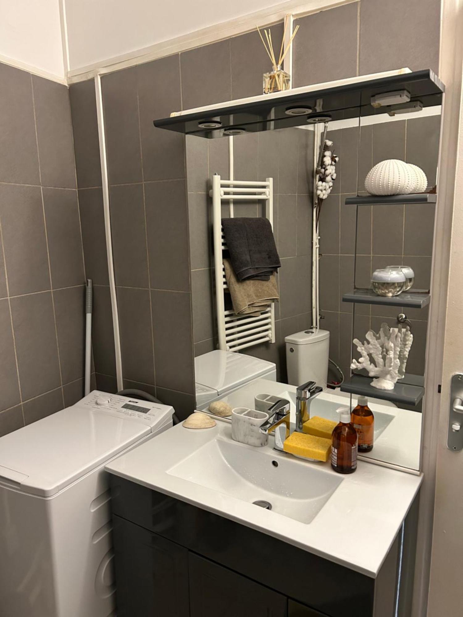 Grand Studio Entierement Renove Au Coeur De Paris Apartment Bagian luar foto